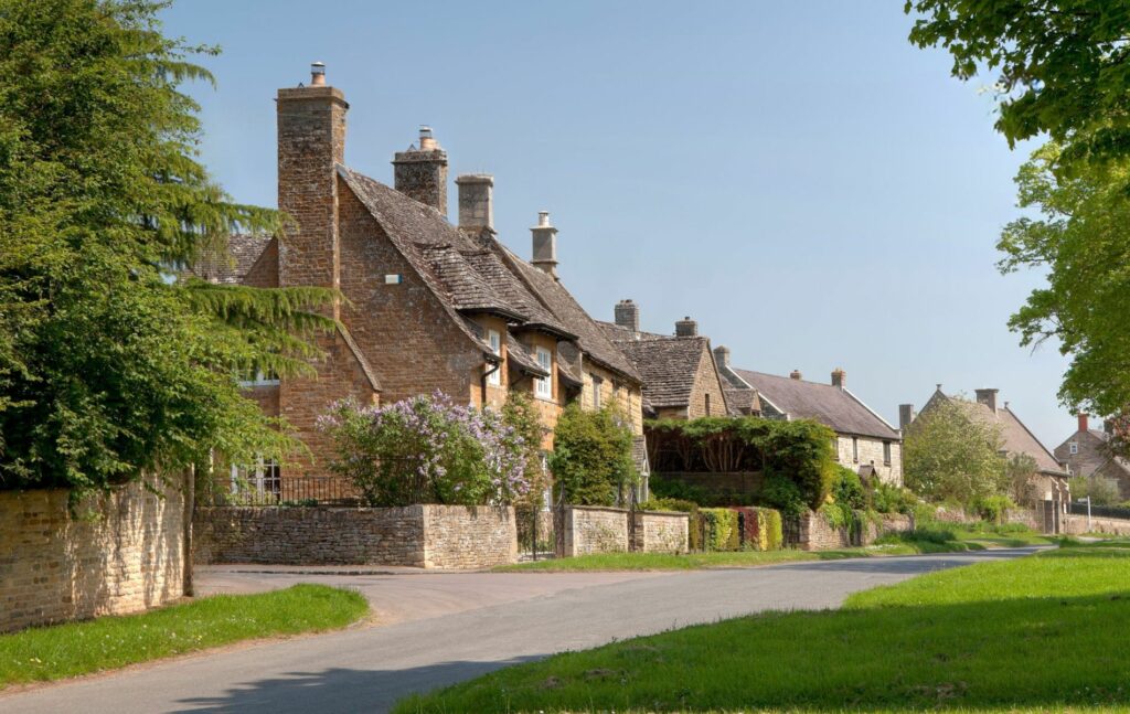 Commuting from the Cotswolds to London, Village landscape of Kingham, Oxfordshire