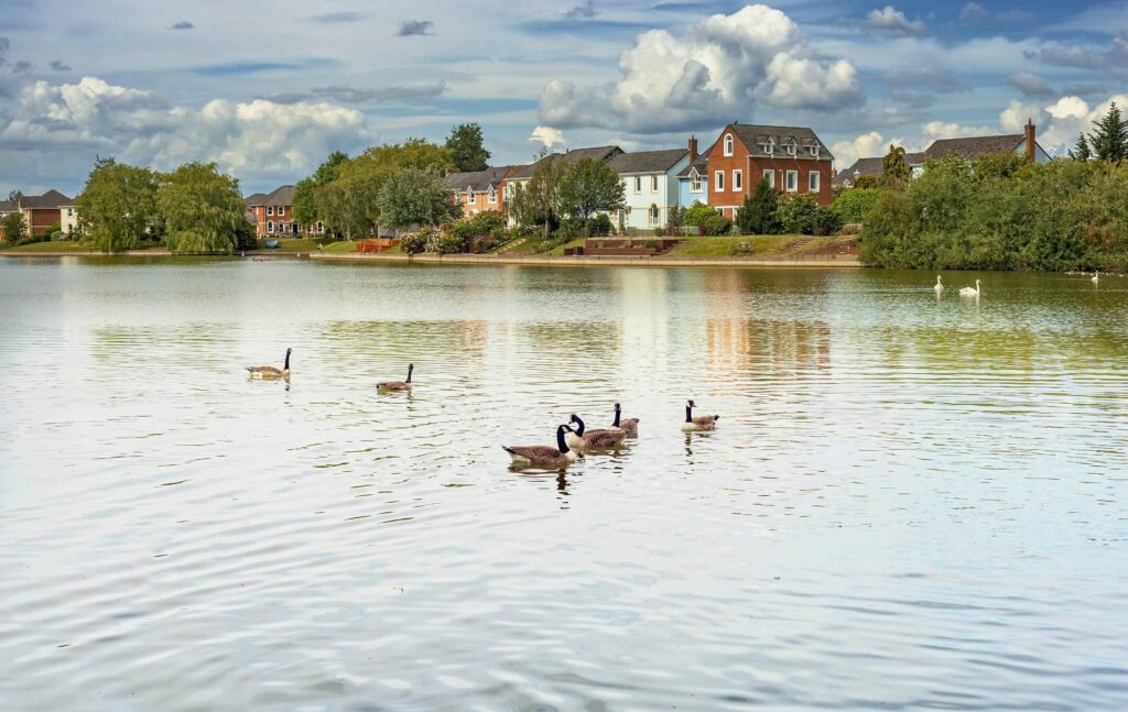 Properties by the water at Watermead in Aylesbury