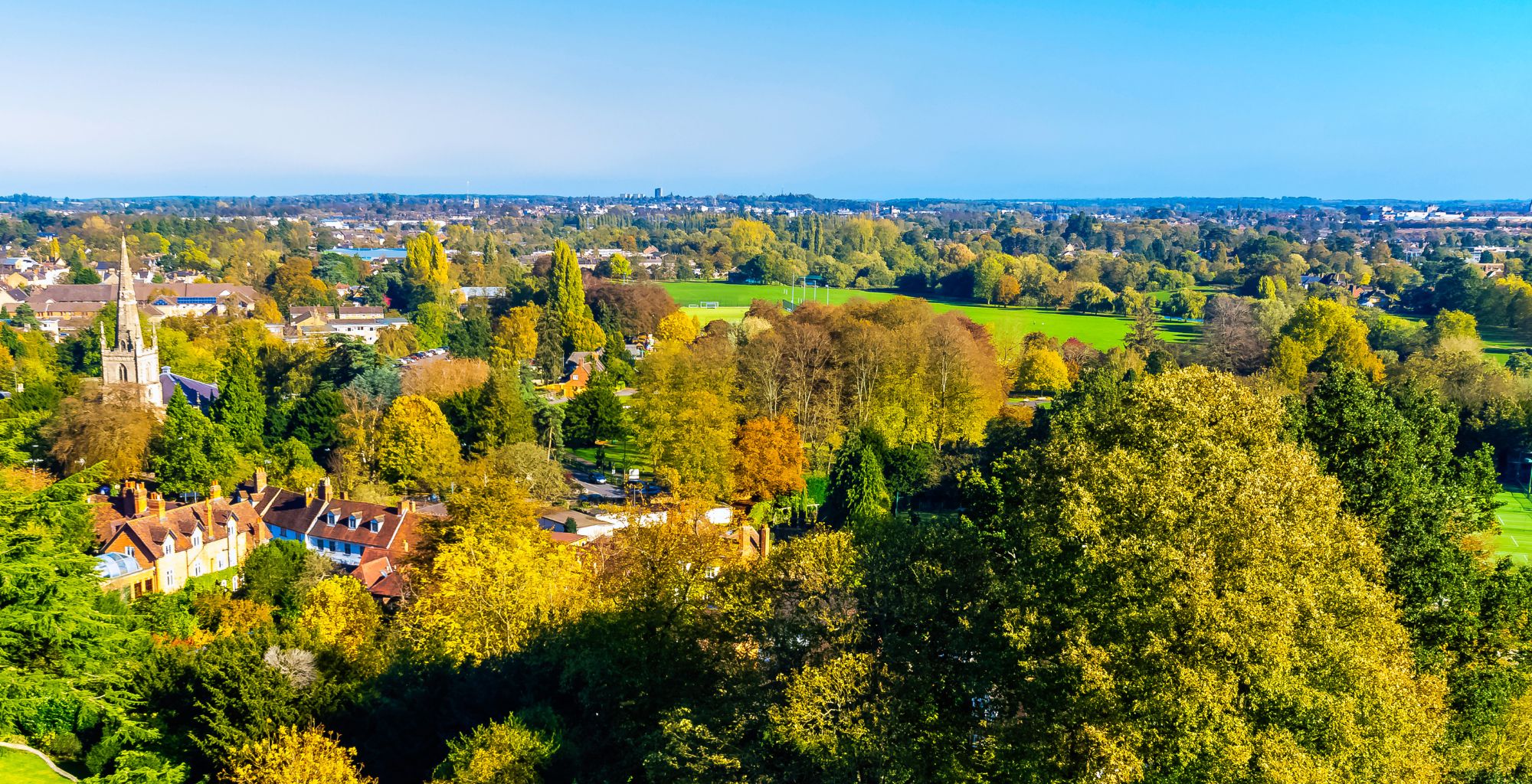 Commuting from Warwickshire: Country Living with Connectivity