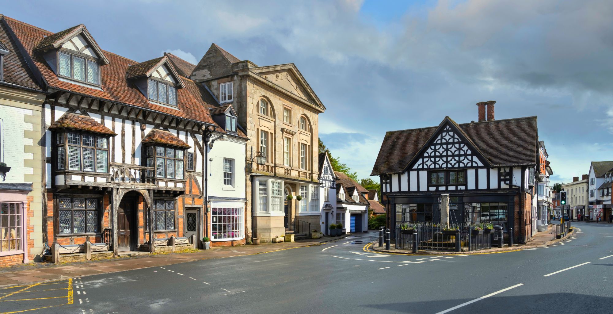 North Warwickshire Villages: Character Homes Between Birmingham and Leamington Spa